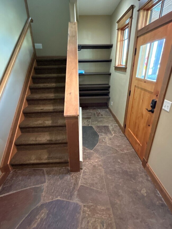 Building Photo - 205 N Bozeman Ave