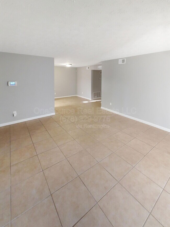 Building Photo - 1305 Augusta Dr