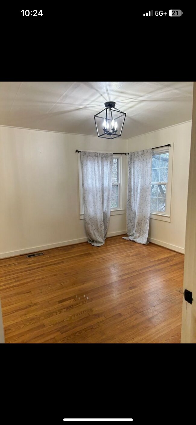 Building Photo - 131 Druid Dr