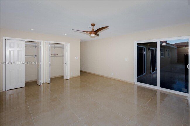 Building Photo - 16641 Royal Poinciana Dr