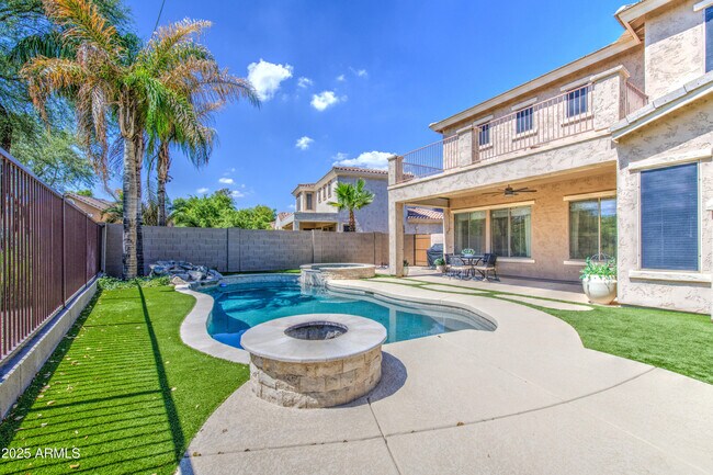 Building Photo - 4564 S Maverick Ct