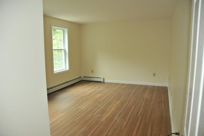 Building Photo - 115 High Rock Rd