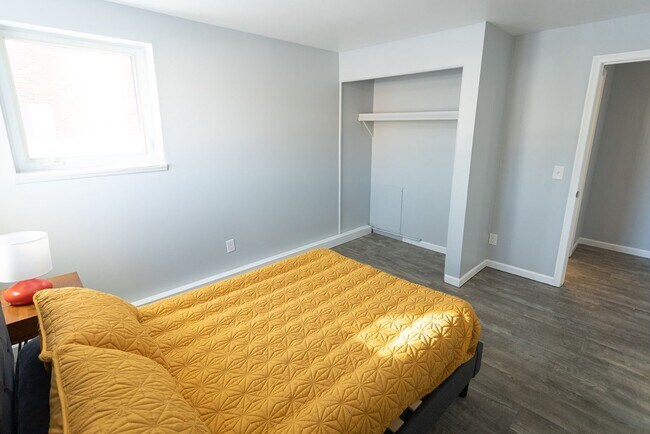 Building Photo - 2917 Harwick Dr