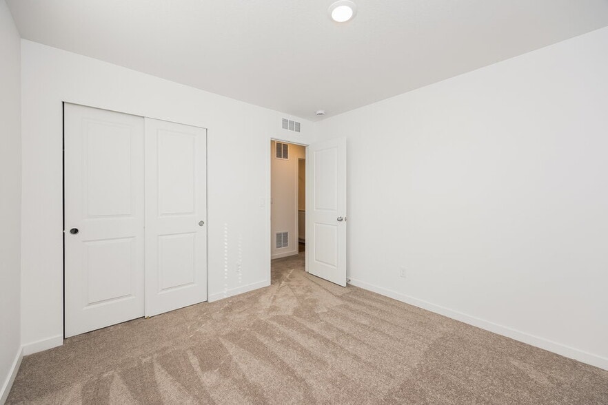 Building Photo - 8954 Blue Feather Lp