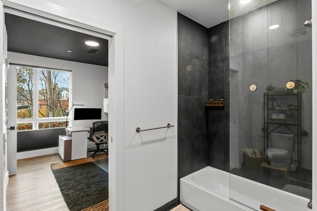 Building Photo - 3725 Butler St