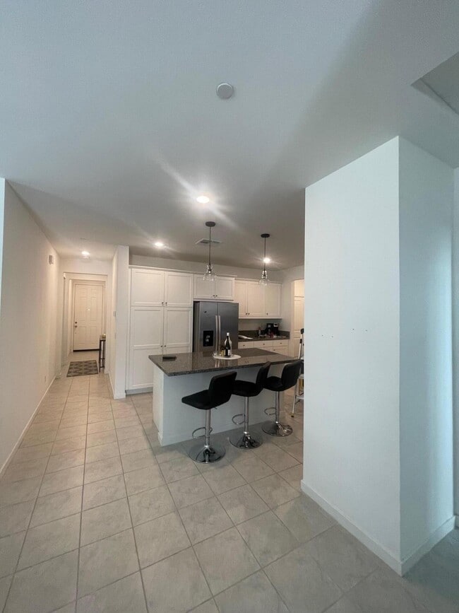 Building Photo - 62781 Kitetail Dr