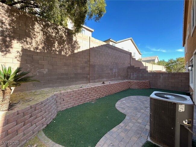 Building Photo - 554 Twilight Blue Ave