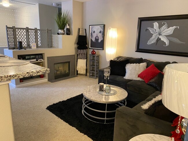 Building Photo - 900 S Meadows Pky