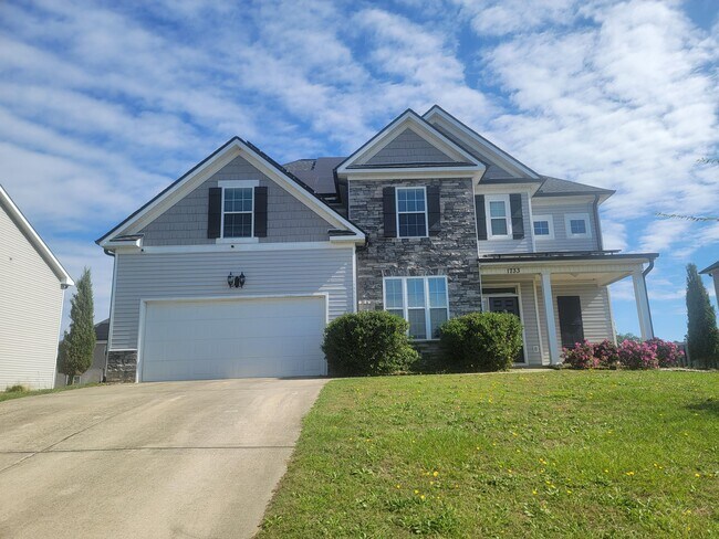 Primary Photo - 1733 Ethan Way