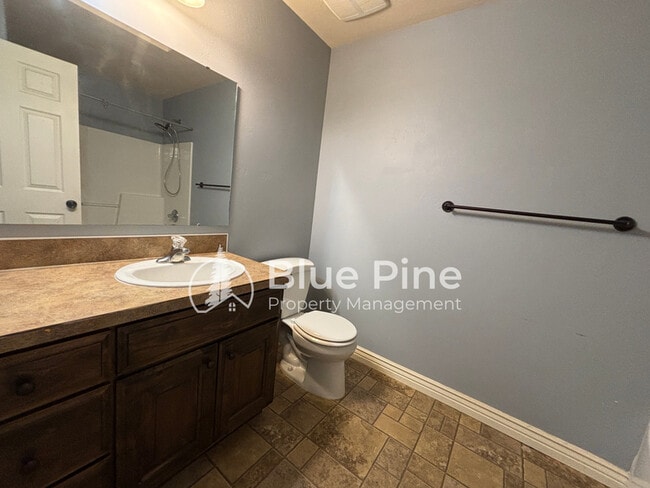 Building Photo - 4333 High Desert Dr