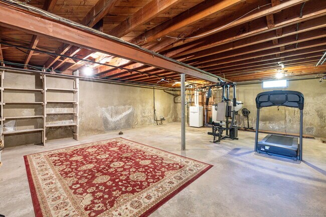 Building Photo - 99 Fuller Dr