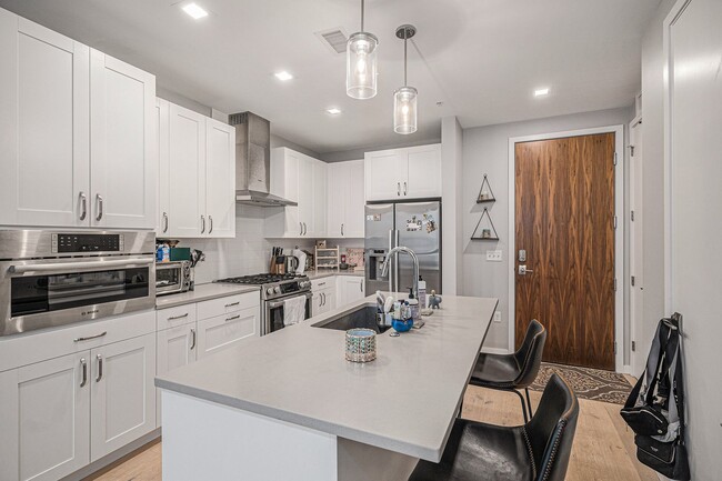 Building Photo - Coming Soon: One-Bedroom, One-Bath Condo i...