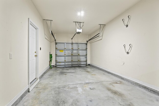 Building Photo - 3648 Billings St