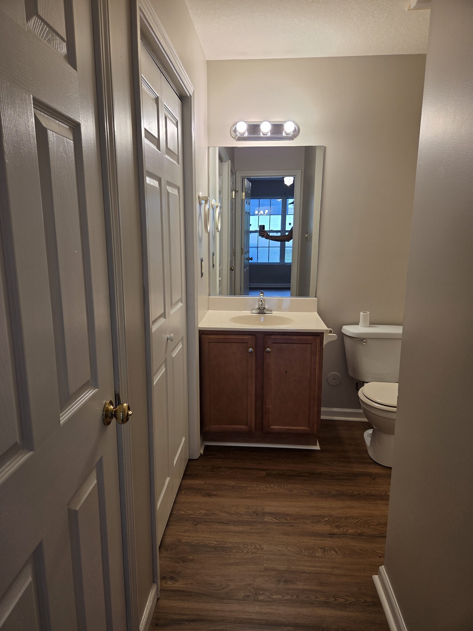 Building Photo - 3929 Acorn Dr