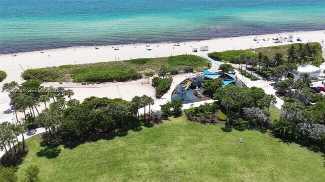 Building Photo - 7744 Collins Ave