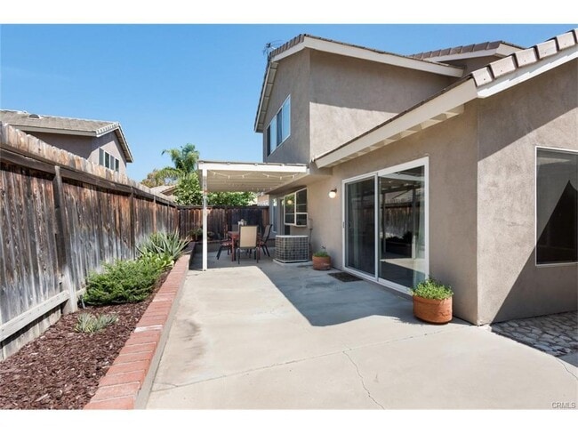 Building Photo - 2482 Sena St