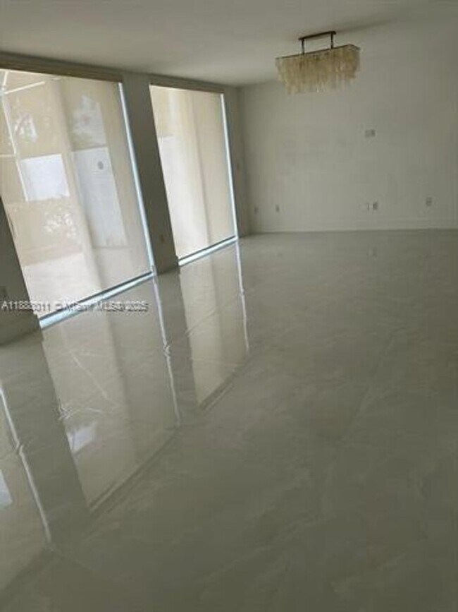 Building Photo - 6444 NW 109th Ave