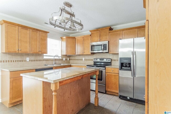 Building Photo - 431 Laurel Woods Trce