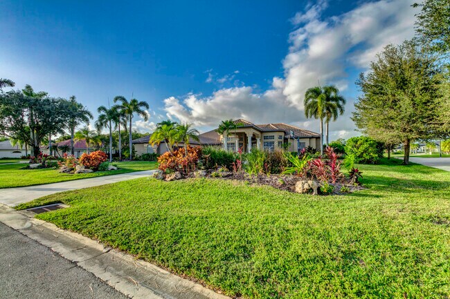 Building Photo - 8205 Woodsmuir Dr