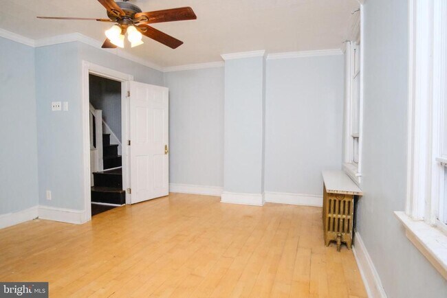 Building Photo - 3030 Edgemont St