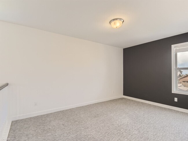 Building Photo - 5 br, 4 bath House - 664 Tiger Lily Way
