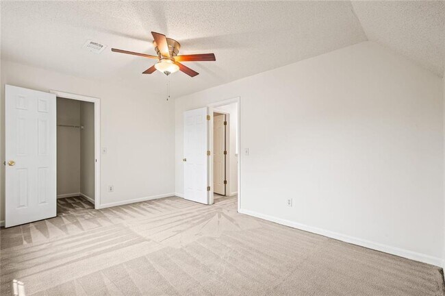 Building Photo - 5962 Rosie Ln SE