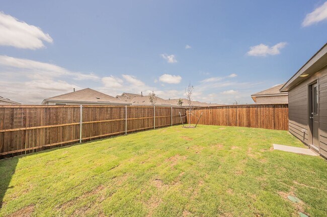 Building Photo - Brand new 3 bedroom 2 bath home Lennar home