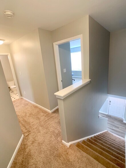 Building Photo - 122 Liborio Dr