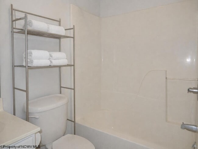 Building Photo - 1340 Headlee Ave