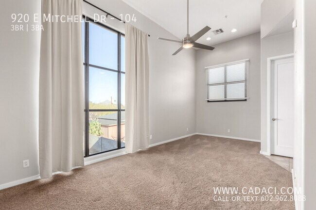 Building Photo - Mitchell Lofts 3 bed 2.5 bath Townhouse