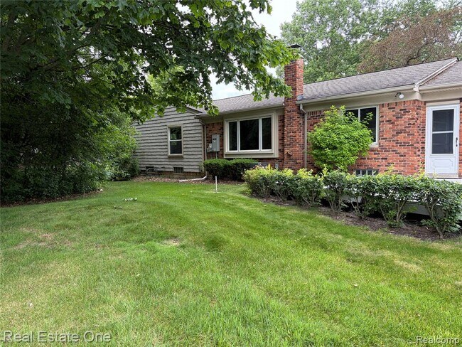 Building Photo - 30882 Oak Valley Dr