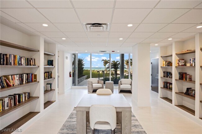 Building Photo - 3443 Gulf Shore Blvd N