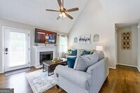 Building Photo - 13 Windfield Dr