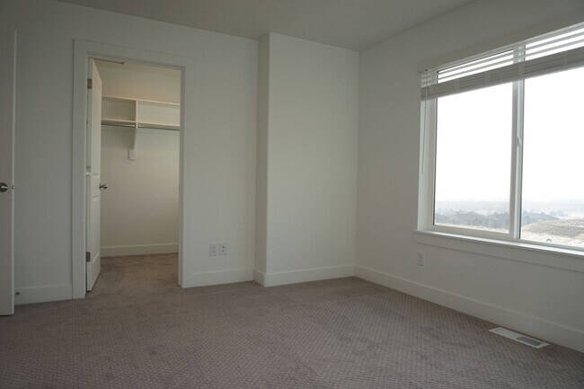 Building Photo - 3091 N Indigo Lp