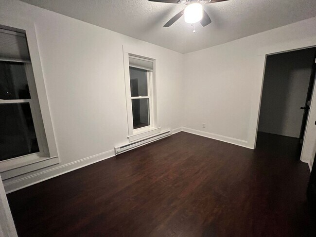 Building Photo - Newly renovated one bedroom available for ...