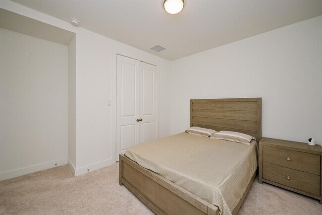 Building Photo - 18402 Mesquite Flts Trl