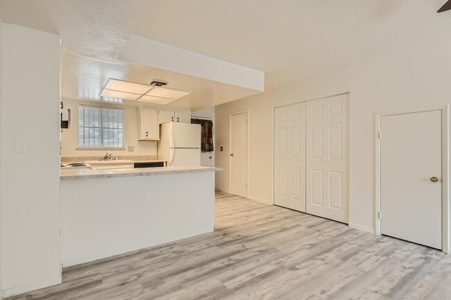 Building Photo - 5957 Vegas Dr