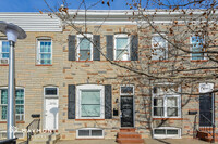 Building Photo - Charming 2-Bedroom Townhome