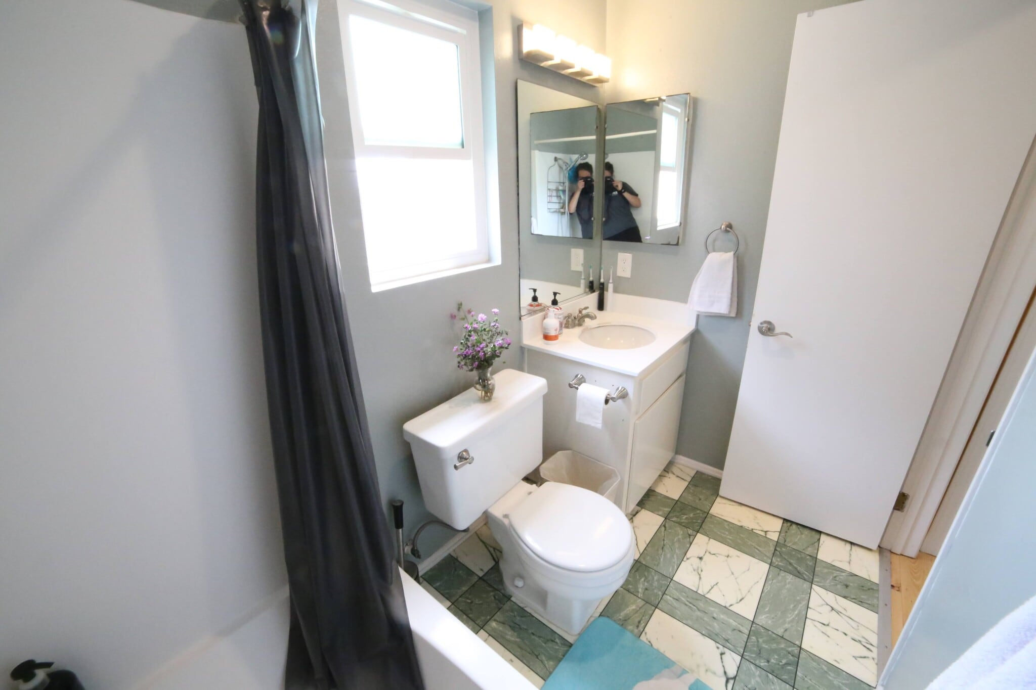 Second Bath - 3512 Del Amo Blvd