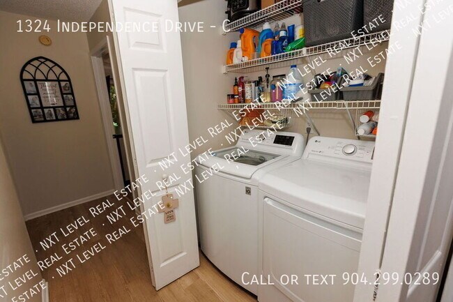 Building Photo - 1324 Independence Dr