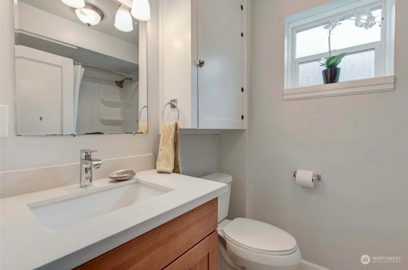 Building Photo - 8147 9th Ave SW