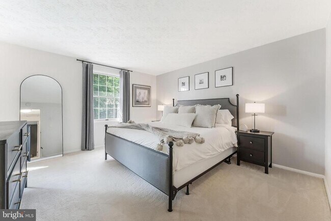 Building Photo - 2903 Bridgehampton Ct