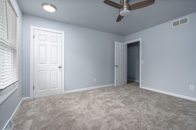 Building Photo - 4 Bedroom Home in Richland