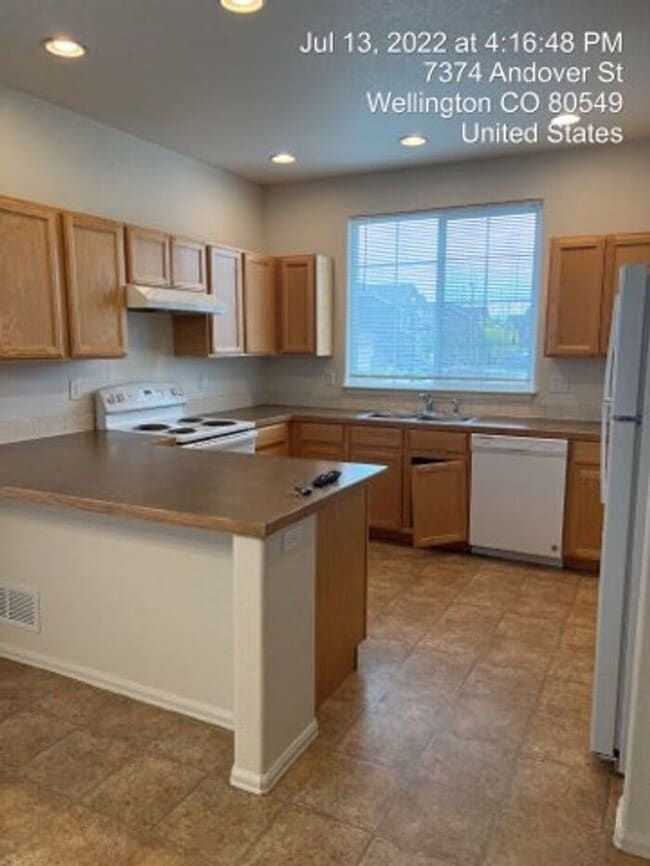 Building Photo - Tri-level in Park Meadows Subdivision- Wel...
