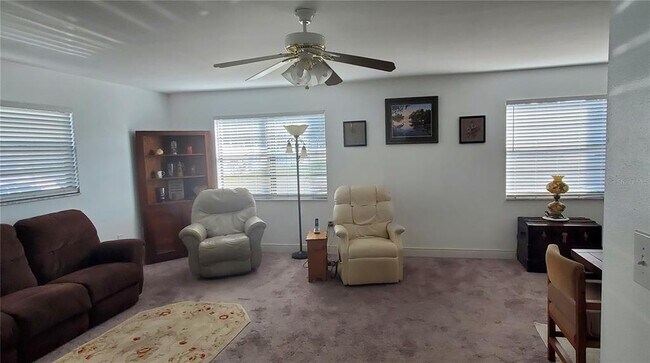 Building Photo - 5925 Terrace Park Dr N