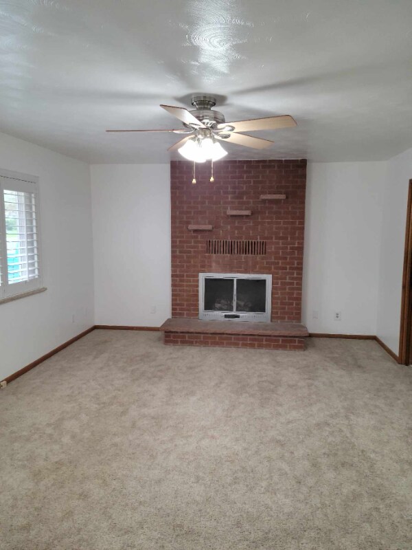 Building Photo - 1217 24th Ave Ct