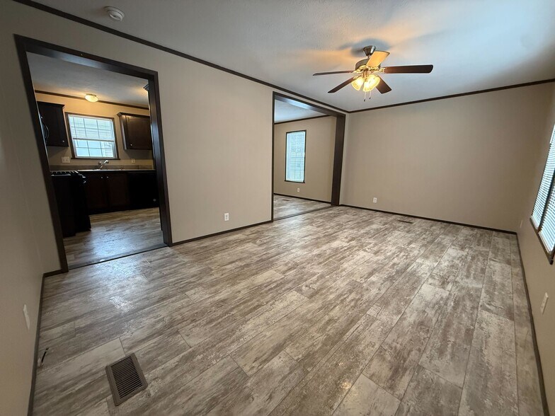 Building Photo - 11747 Cascade Cir