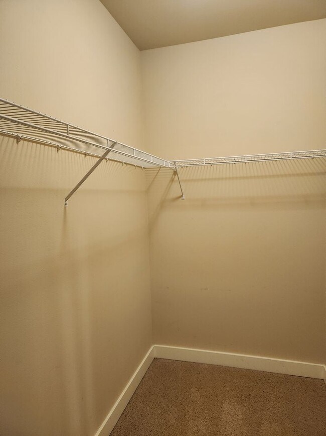 Building Photo - Washington Ave #306