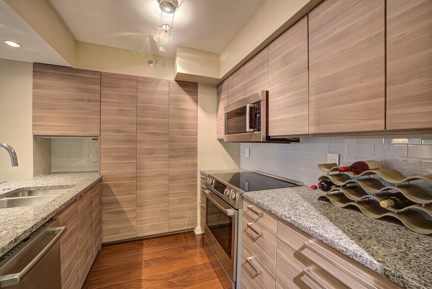 Building Photo - 1200 Braddock Pl