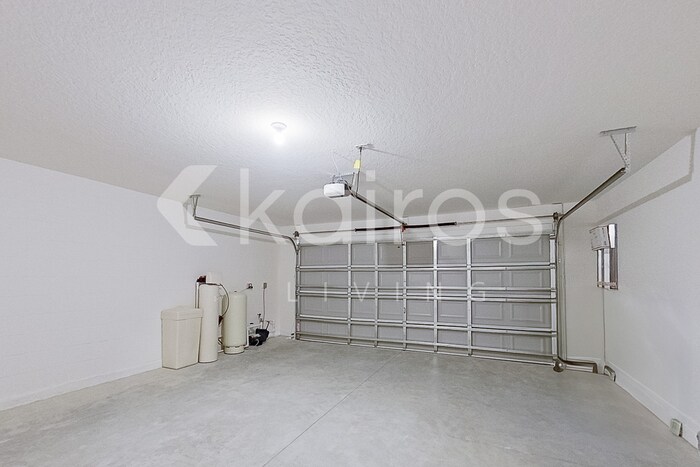 Building Photo - 7955 97th Ct